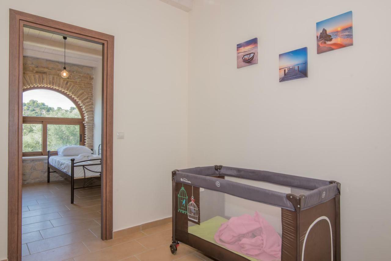 Green Stone Villas Apartments กาลามากี ภายนอก รูปภาพ